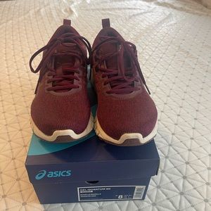 Women ASICS Size 8